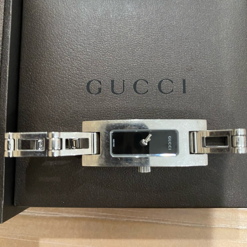 Authentic Gucci women watch, stainless steel 3900L - Picture 12 of 15
